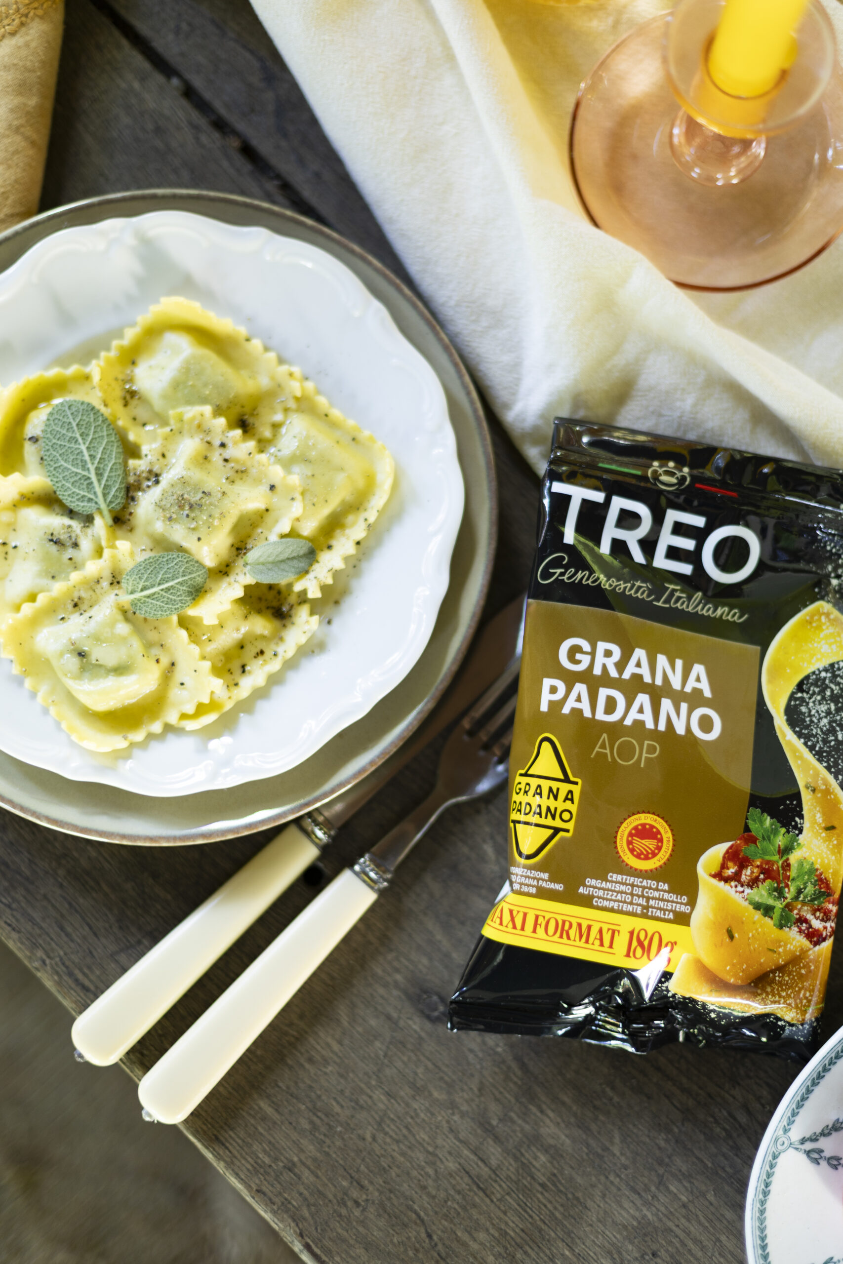photographie culinaire, photo produit, e-commerce, packshot, food photography, gastronomie italienne, mise en scène, stylisme culinaire, packaging, catalogue, communication visuelle, artisanat, professionnel, branding, publicité, marketing digital, haute qualité, réseaux sociaux, menu, restaurant, épicerie fine, gourmand, authentique, visuel publicitaire, direction artistique