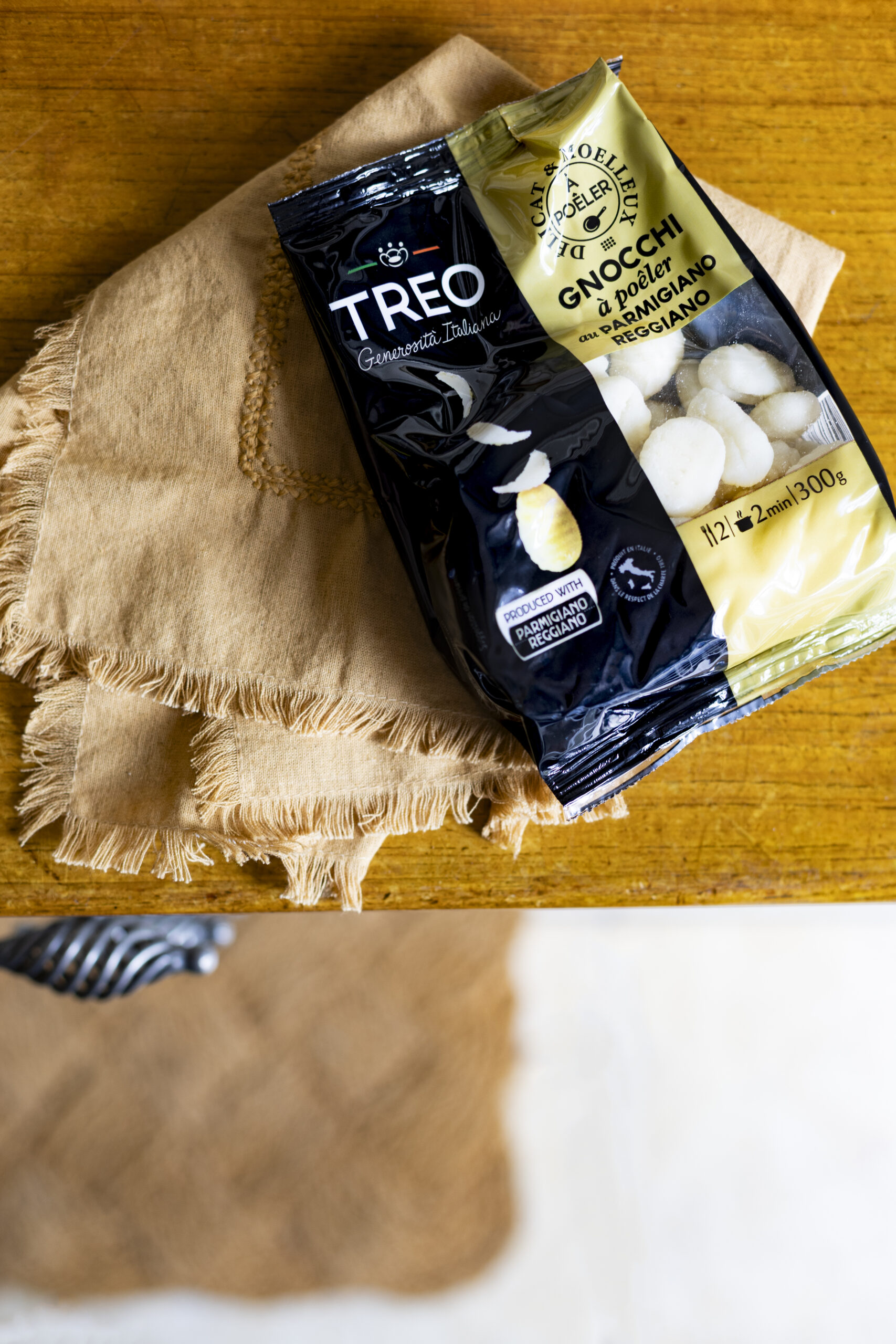 photographie culinaire, photo produit, e-commerce, packshot, food photography, gastronomie italienne, mise en scène, stylisme culinaire, packaging, catalogue, communication visuelle, artisanat, professionnel, branding, publicité, marketing digital, haute qualité, réseaux sociaux, menu, restaurant, épicerie fine, gourmand, authentique, visuel publicitaire, direction artistique
